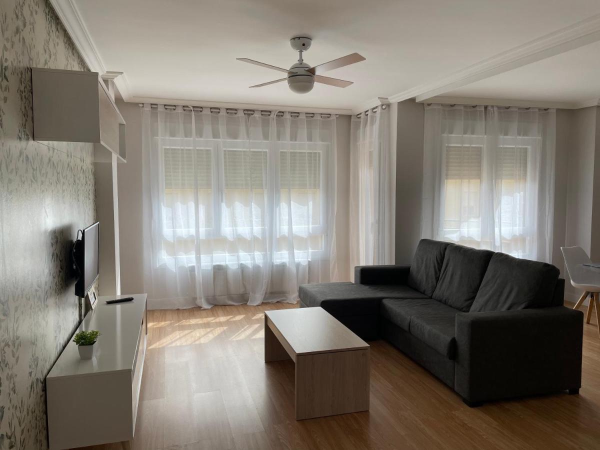 Apartamento Cuatro Estaciones Calahorra Bagian luar foto
