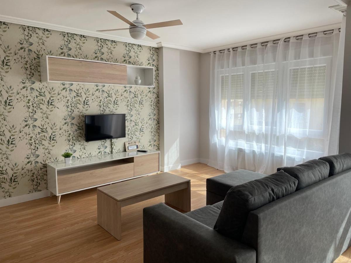Apartamento Cuatro Estaciones Calahorra Bagian luar foto