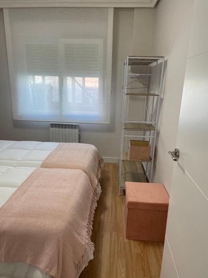 Apartamento Cuatro Estaciones Calahorra Bagian luar foto