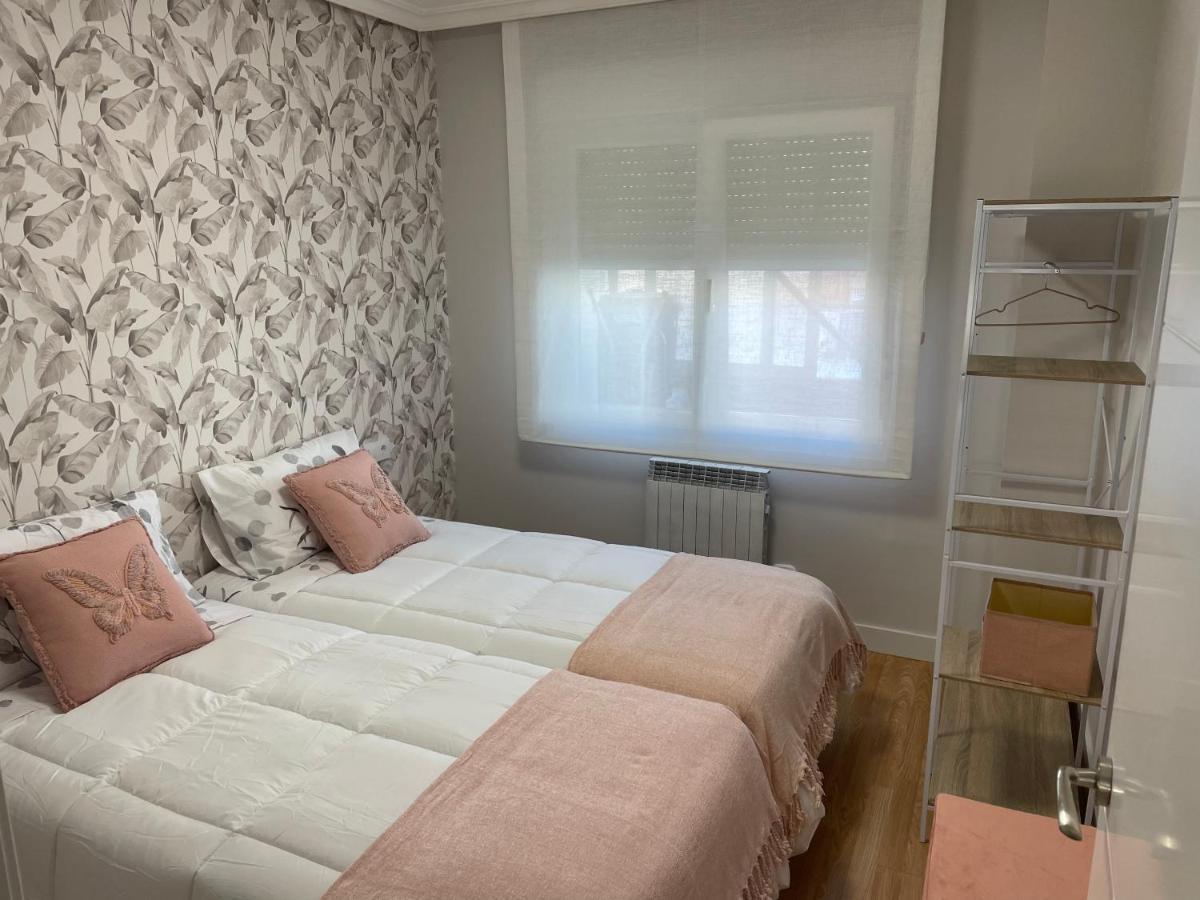 Apartamento Cuatro Estaciones Calahorra Bagian luar foto